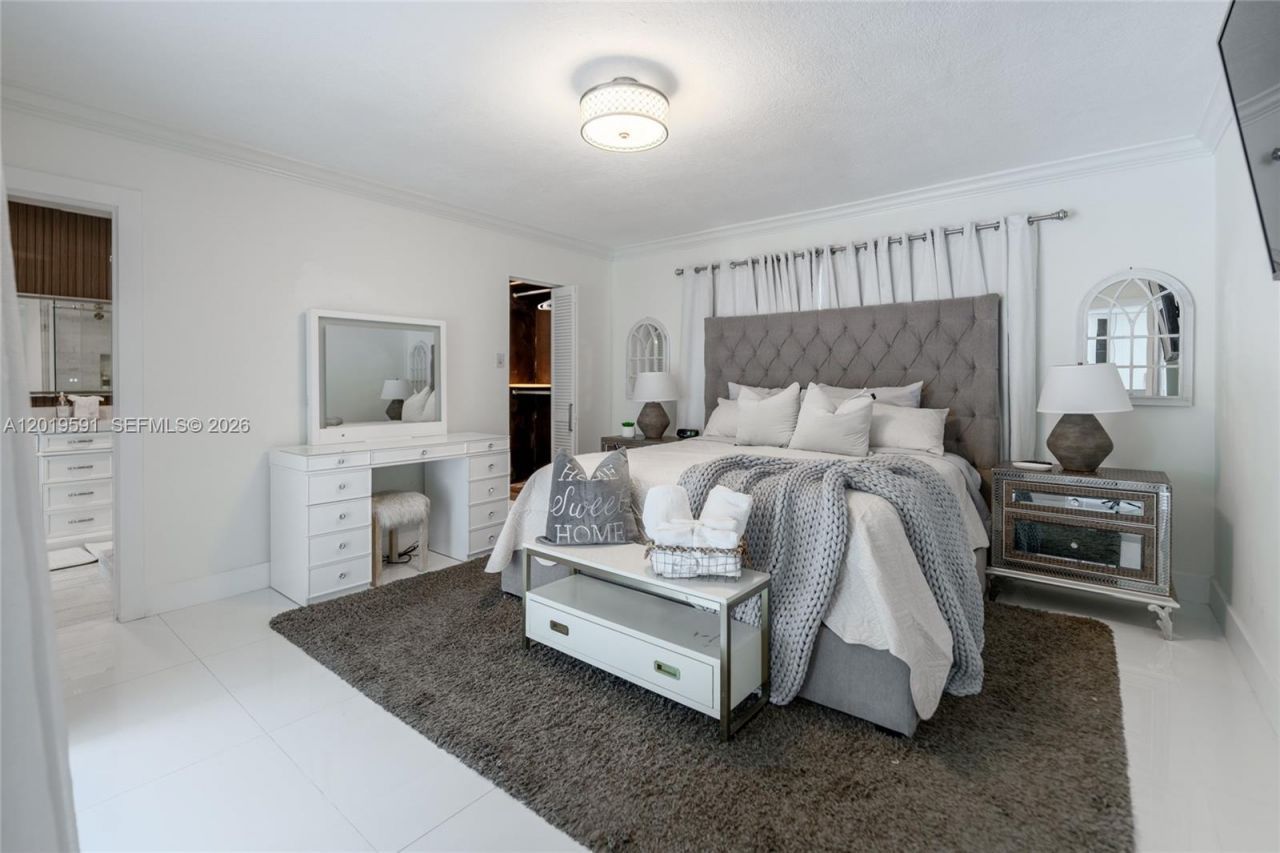 1465 NE 53rd St, Fort Lauderdale, FL 33334 Photo