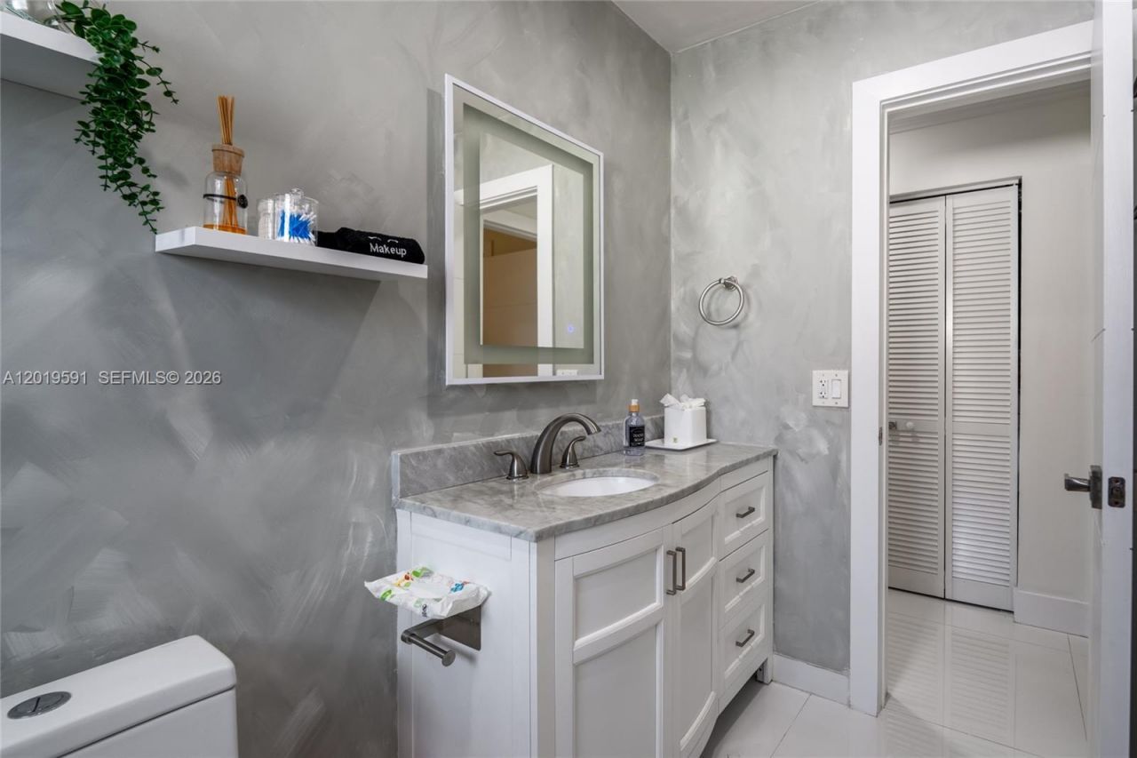 1465 NE 53rd St, Fort Lauderdale, FL 33334 Photo