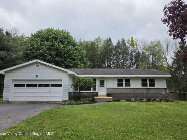 6002 Marion Boulevard, Valatie, NY 12184