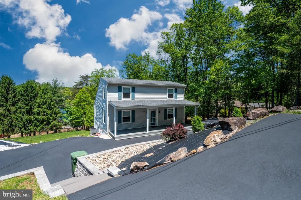 2280 Tonto Drive, Auburn, PA 17922 Main Photo