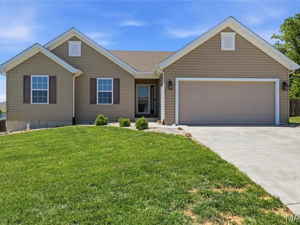 23 Hollow Tree Court, Winfield, MO 63389