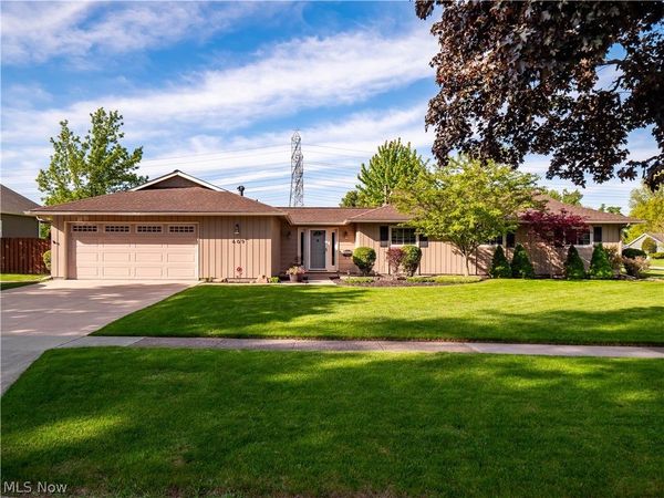609 Wyleswood Drive, Berea, OH 44017