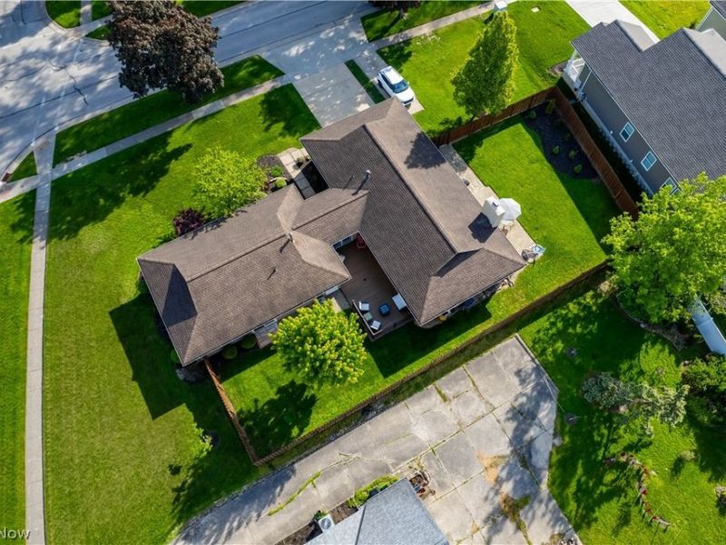609 Wyleswood Drive, Berea, OH 44017 Photo 2