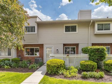 4310 Hyde Park, Unit 4, North Olmsted, OH 44070