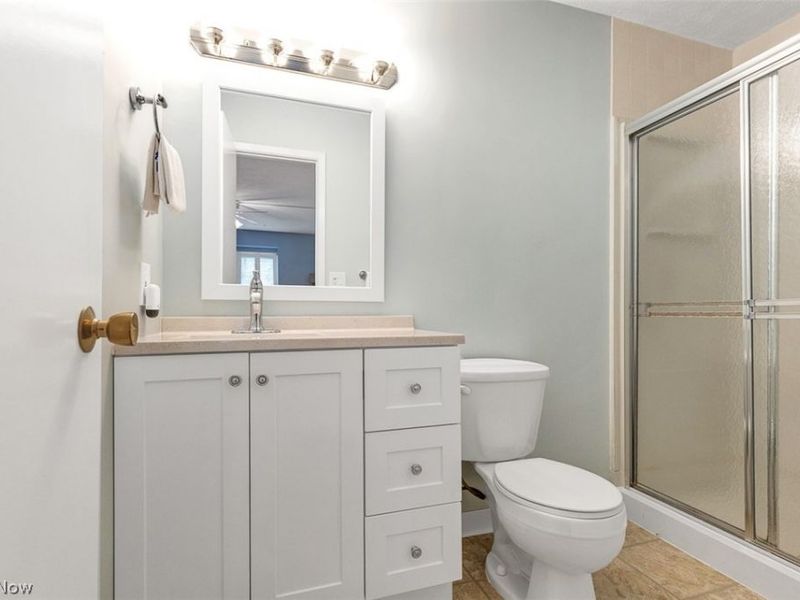 4310 Hyde Park, Unit 4, North Olmsted, OH 44070 Photo 17