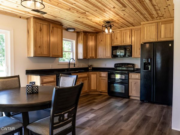 5654 Cole Street , McKenzie, TN 38201
