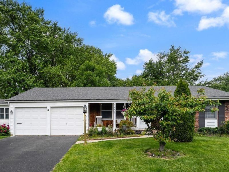 6401 Peardale Road E, Columbus, OH 43229 Photo 1