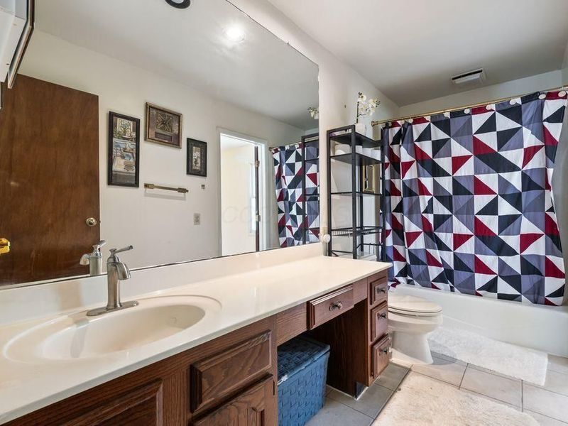 6401 Peardale Road E, Columbus, OH 43229 Photo 16