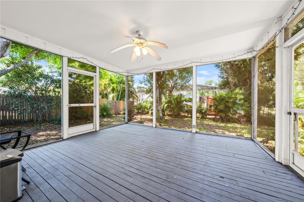 4424 Meadow Creek Circle , Sarasota, FL 34233 Photo