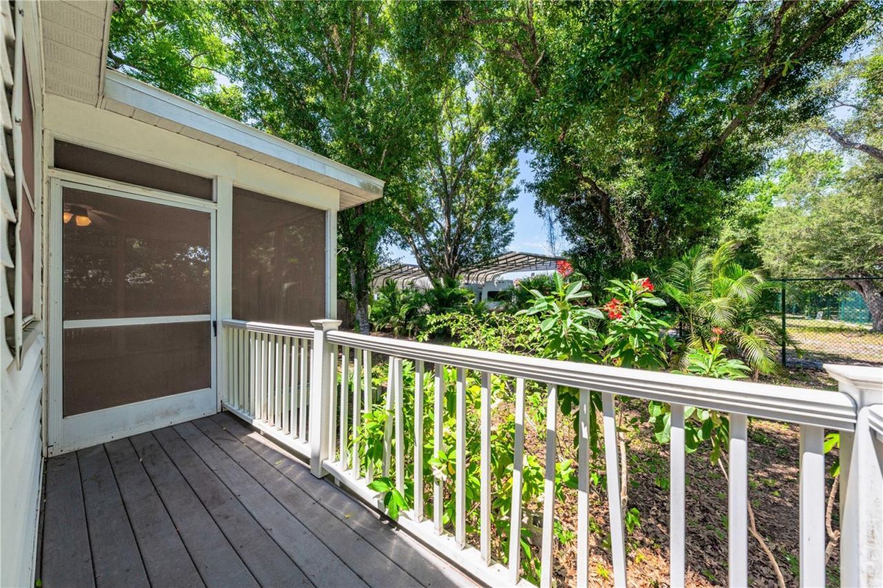 4424 Meadow Creek Circle , Sarasota, FL 34233 Photo