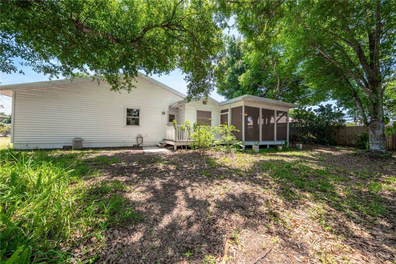 4424 Meadow Creek Circle , Sarasota, FL 34233 Photo
