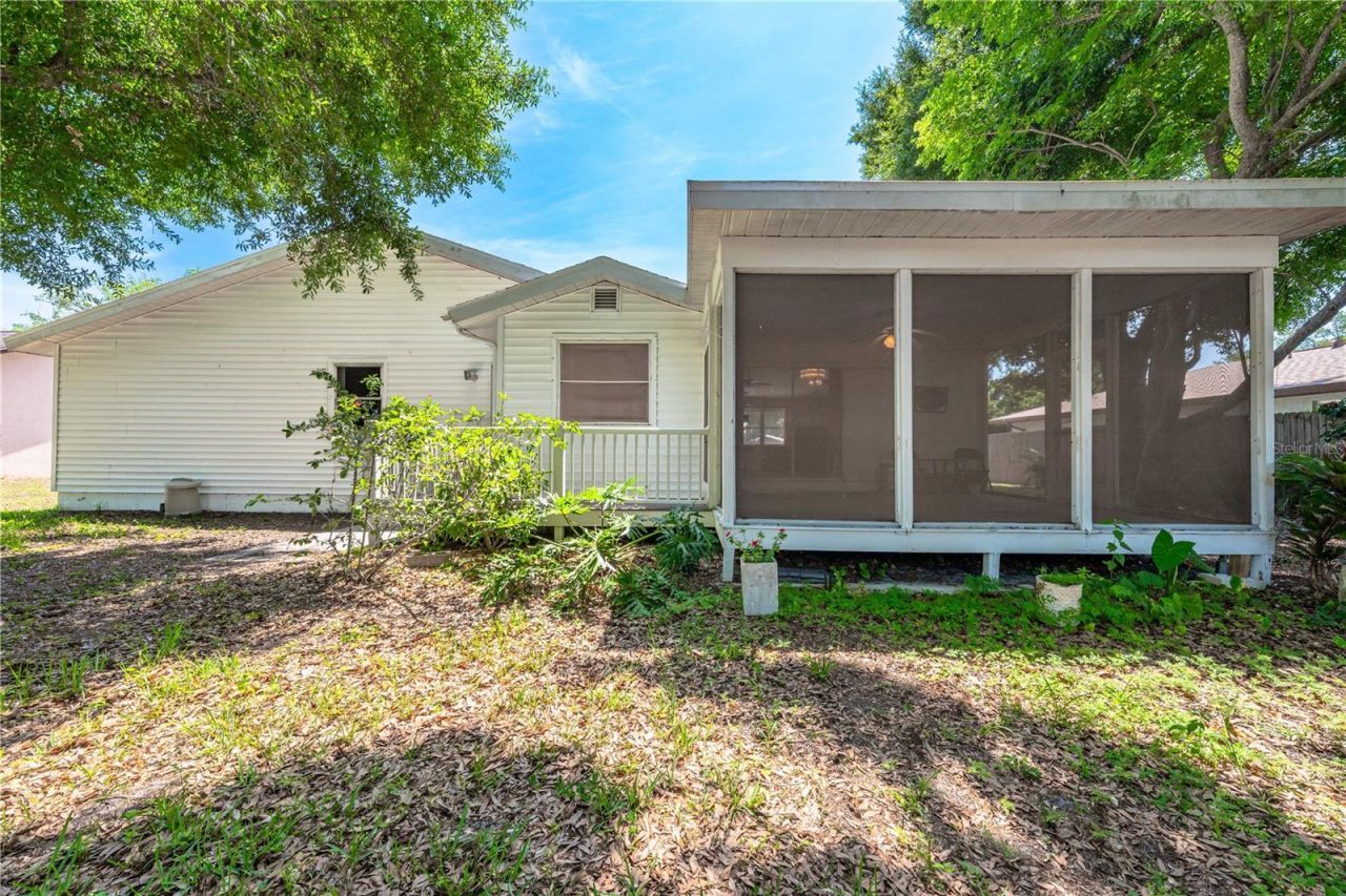 4424 Meadow Creek Circle , Sarasota, FL 34233 Photo