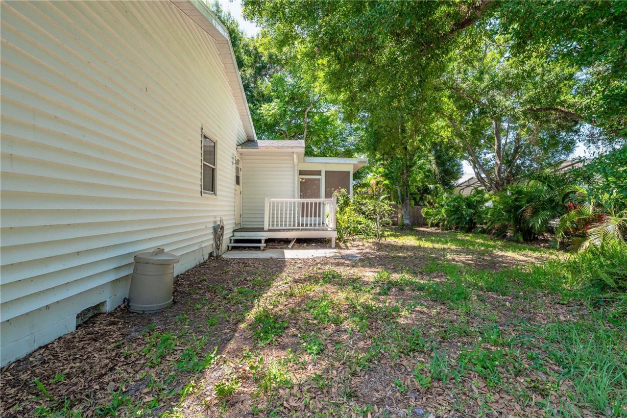4424 Meadow Creek Circle , Sarasota, FL 34233 Photo