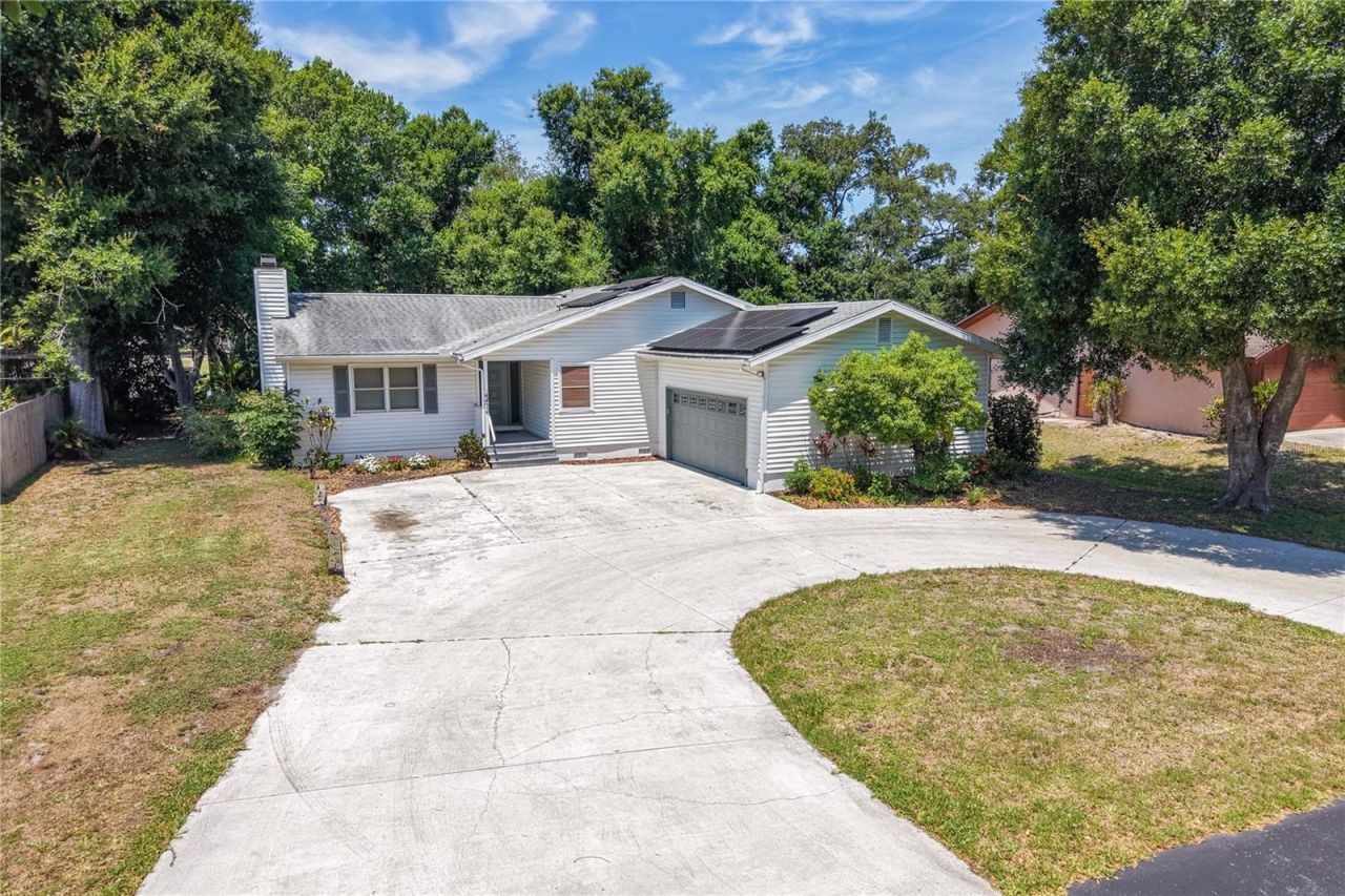 4424 Meadow Creek Circle , Sarasota, FL 34233 Photo