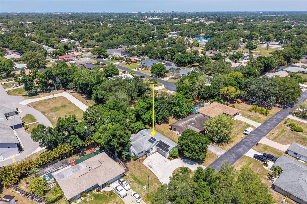 4424 Meadow Creek Circle , Sarasota, FL 34233 Photo