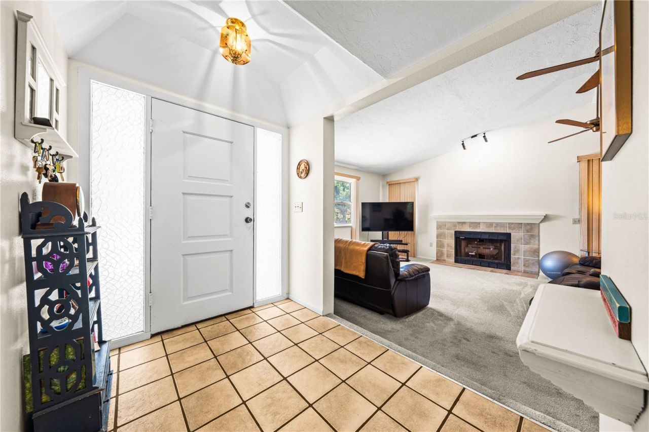 4424 Meadow Creek Circle , Sarasota, FL 34233 Photo