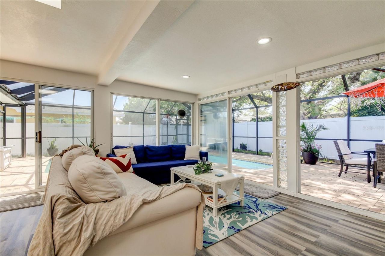 1846 Elmhurst Drive, Clearwater, FL 33765 Photo
