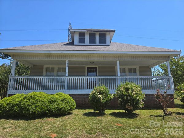 123 Charleston Drive , Mooresville, NC 28117
