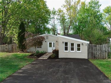3101 Hope Place, Baldwinsville, NY 13027
