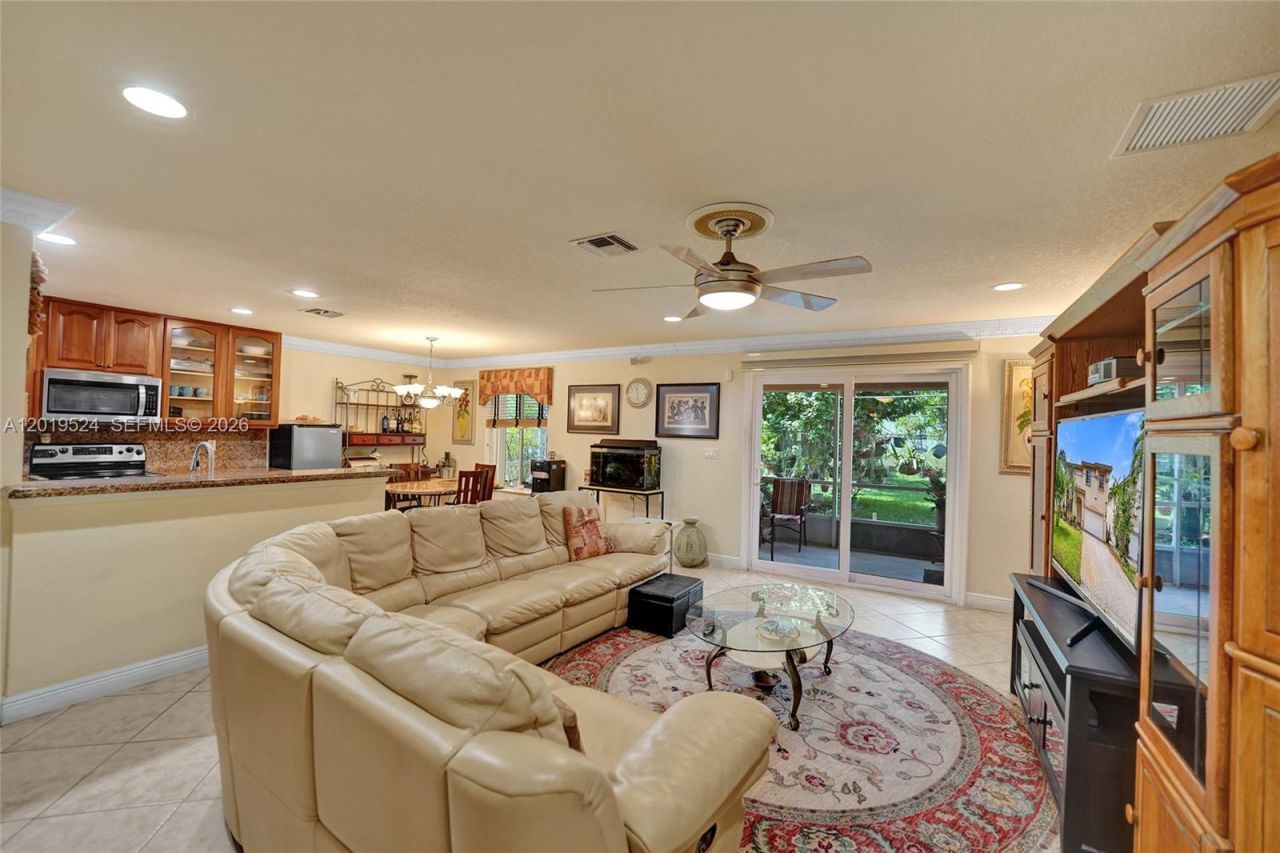 12818 SW 47th St , Miramar, FL 33027 Photo