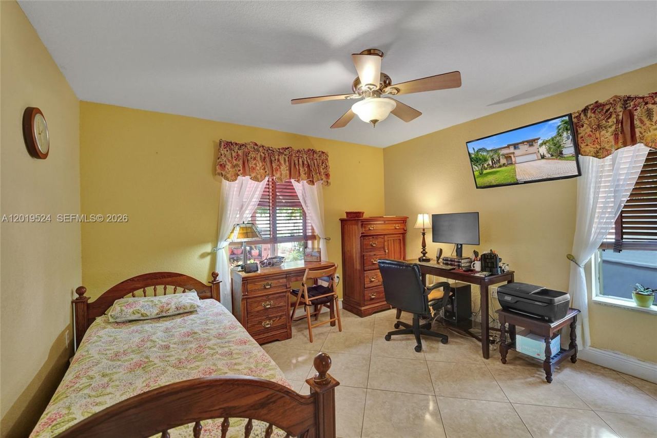 12818 SW 47th St , Miramar, FL 33027 Photo