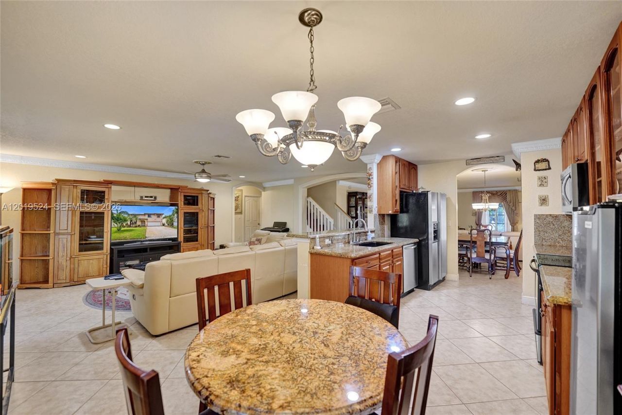 12818 SW 47th St , Miramar, FL 33027 Photo