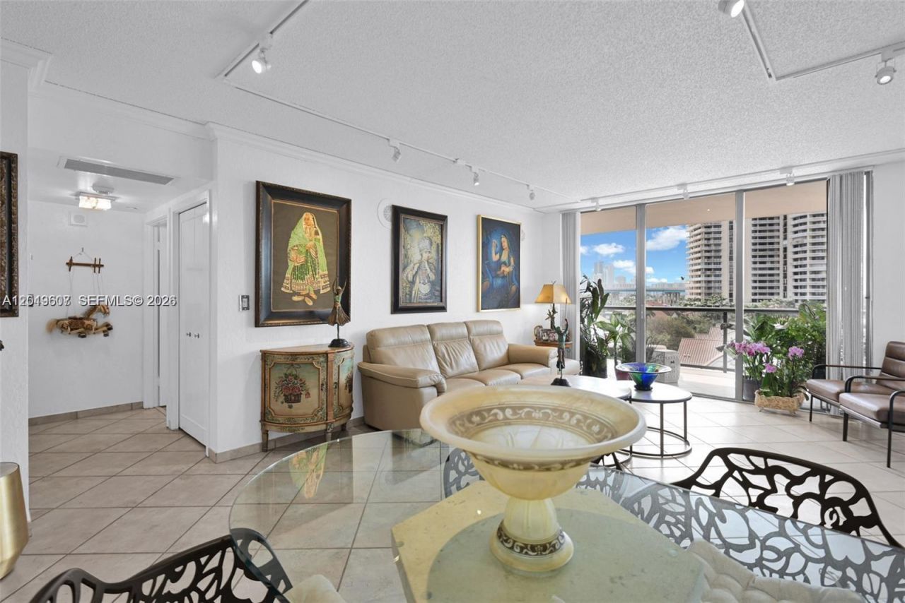 19667 Turnberry Way , Unit 6C, Aventura, FL 33180 Photo