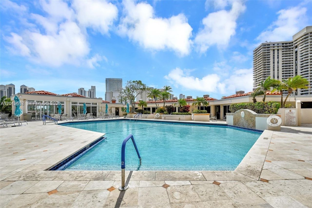 19667 Turnberry Way , Unit 6C, Aventura, FL 33180 Photo
