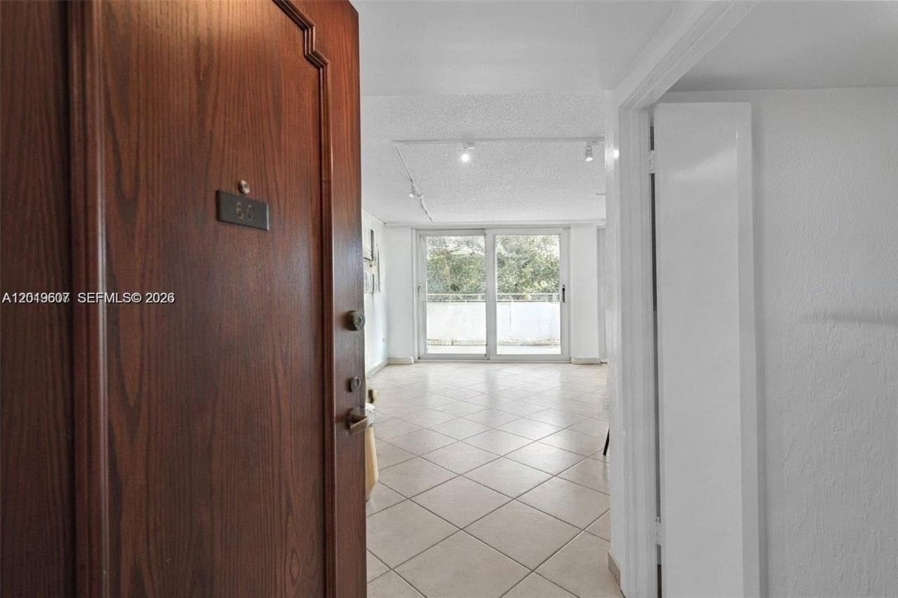 19667 Turnberry Way, Unit 6C, Aventura, FL 33180 Photo