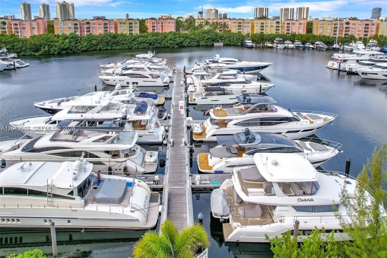 19667 Turnberry Way , Unit 6C, Aventura, FL 33180 Photo