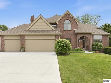 15917 Lamp Circle, Omaha, NE 68118