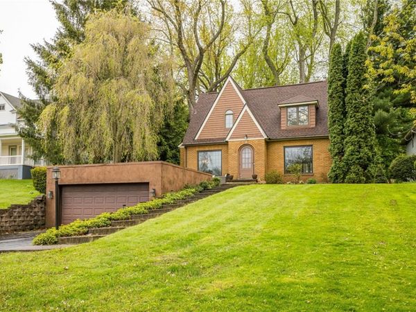 135 Maplewood Avenue, Spencerport, NY 14559