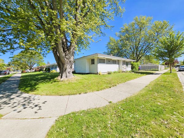 3605 Spruce St, Racine, WI 53403