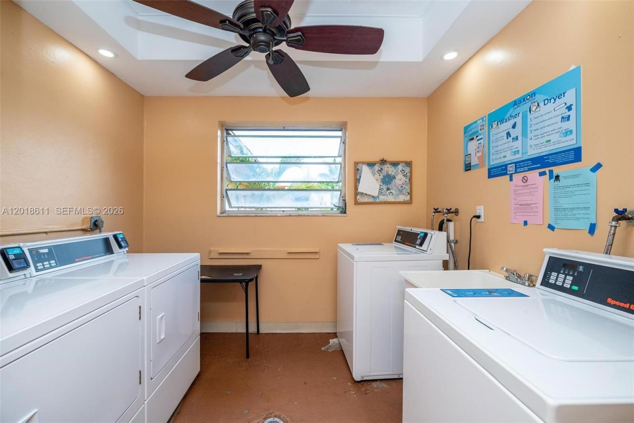 300 Berkley Rd, Unit 212, Hollywood, FL 33024 Photo