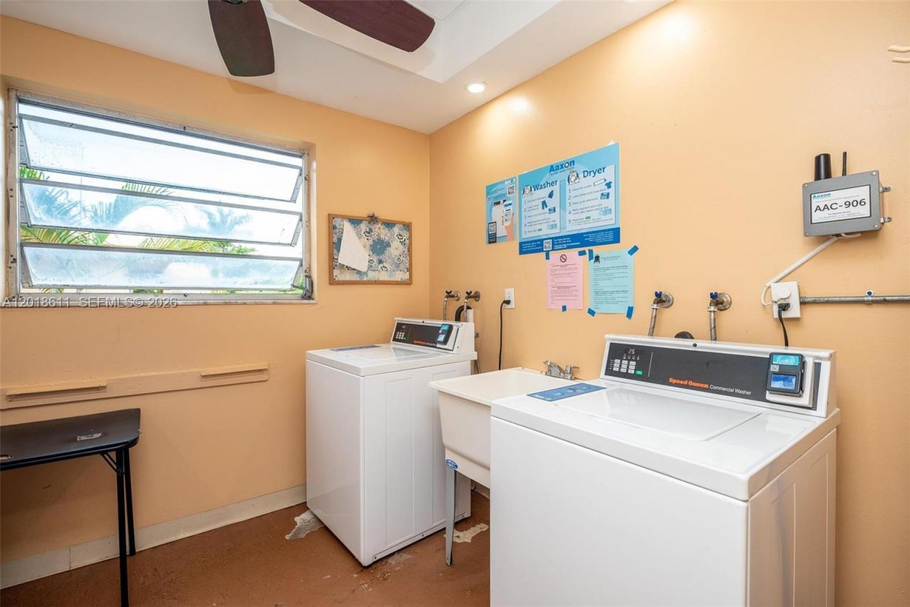 300 Berkley Rd, Unit 212, Hollywood, FL 33024 Photo
