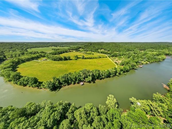 270 Foggy Bottom Road , Roach, MO 65787