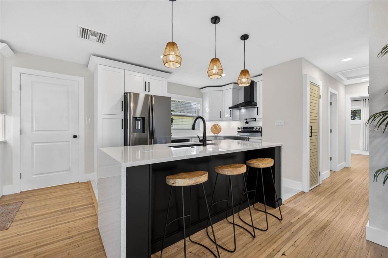 3008 Jackson Street N, Saint Petersburg, FL 33704 Photo