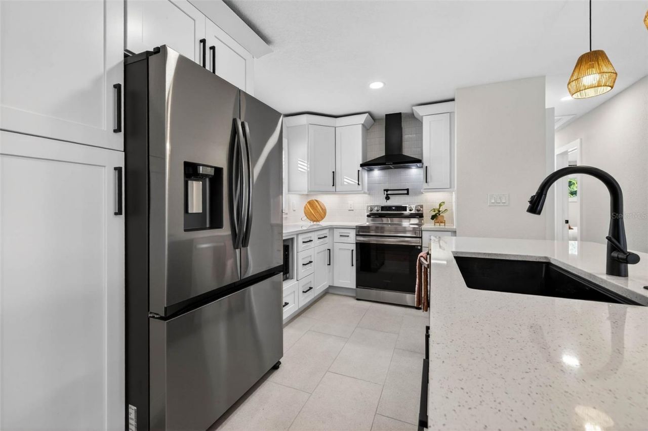 3008 Jackson Street N, Saint Petersburg, FL 33704 Photo
