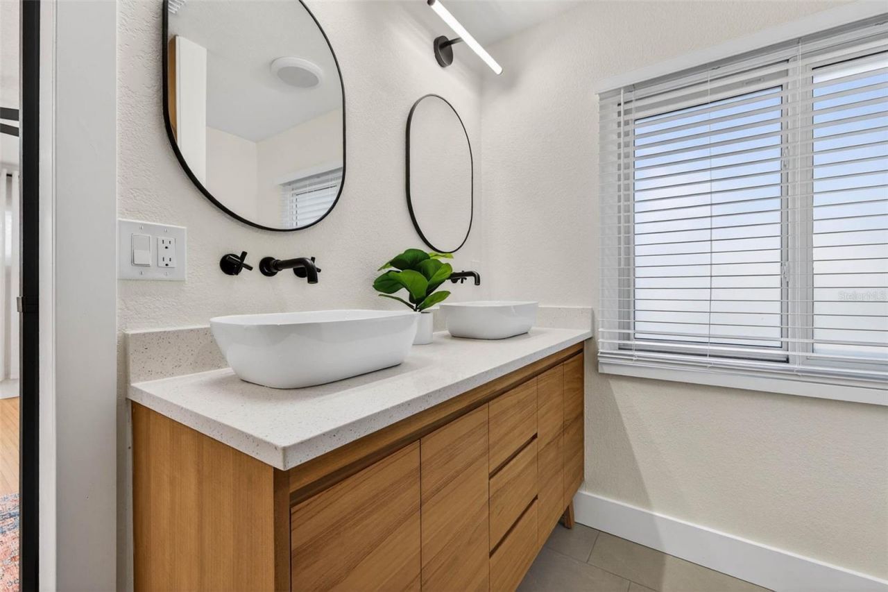 3008 Jackson Street N, Saint Petersburg, FL 33704 Photo