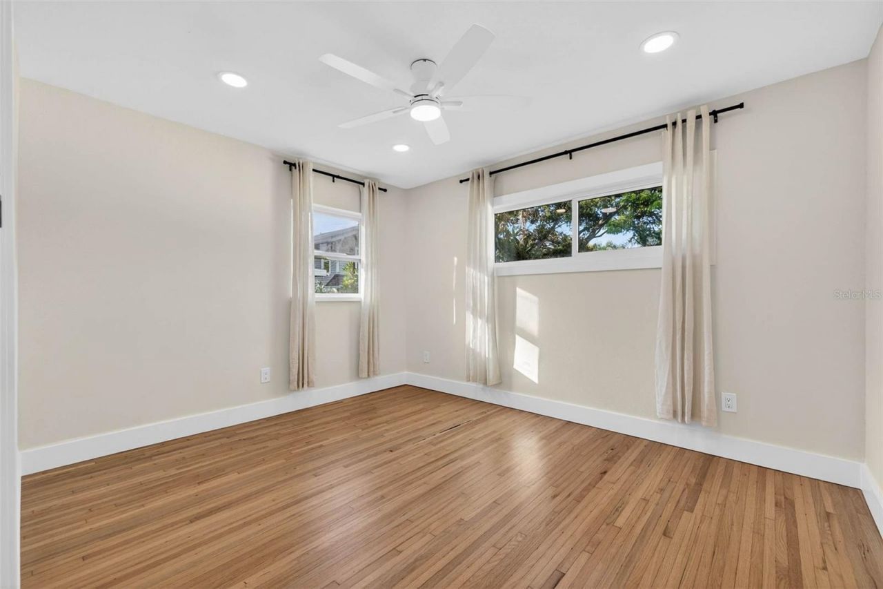 3008 Jackson Street N, Saint Petersburg, FL 33704 Photo