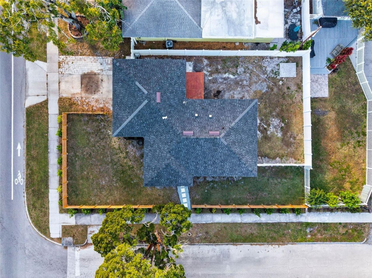3008 Jackson Street N, Saint Petersburg, FL 33704 Photo