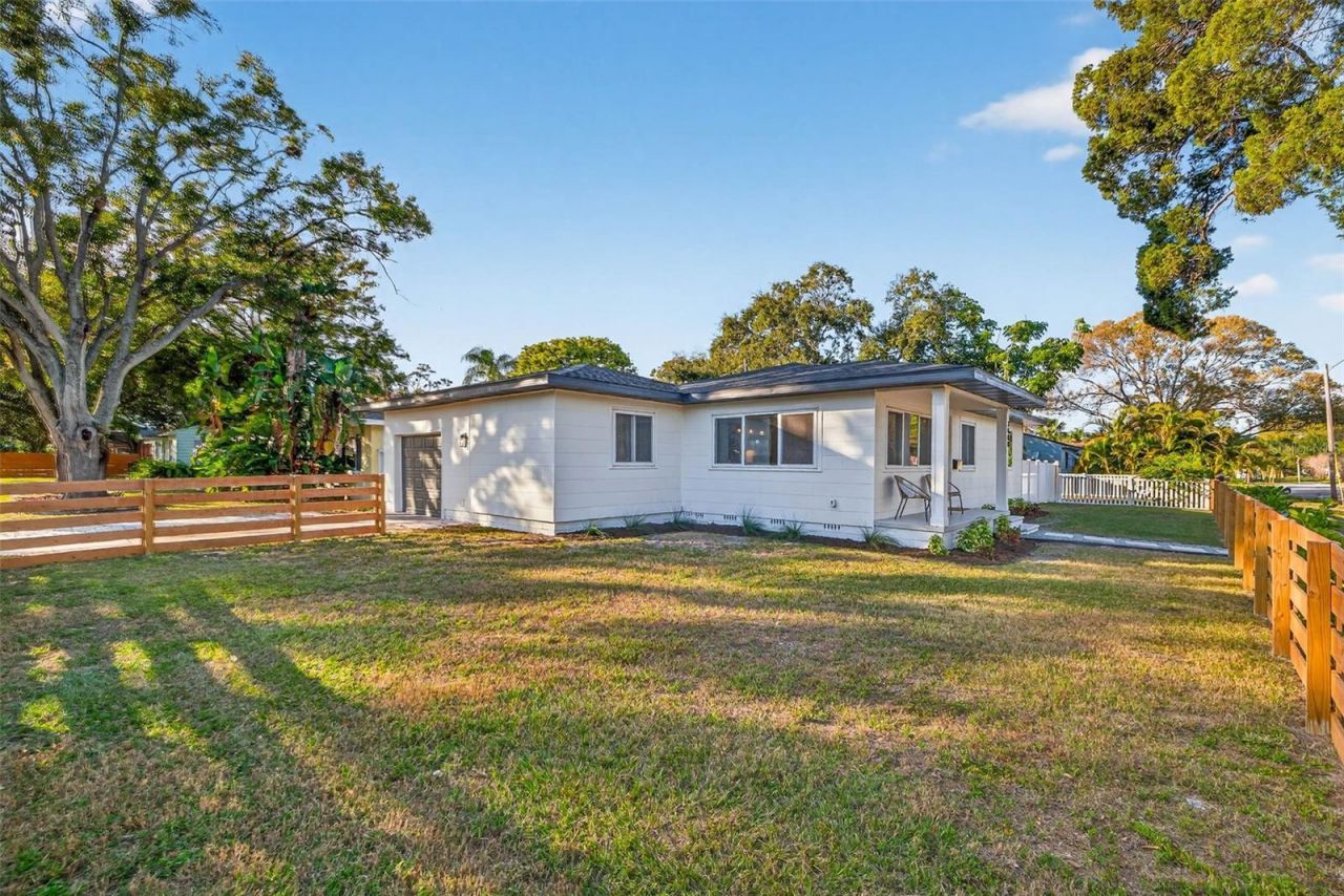 3008 Jackson Street N, Saint Petersburg, FL 33704 Photo