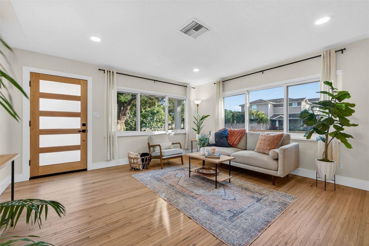 3008 Jackson Street N, Saint Petersburg, FL 33704 Photo