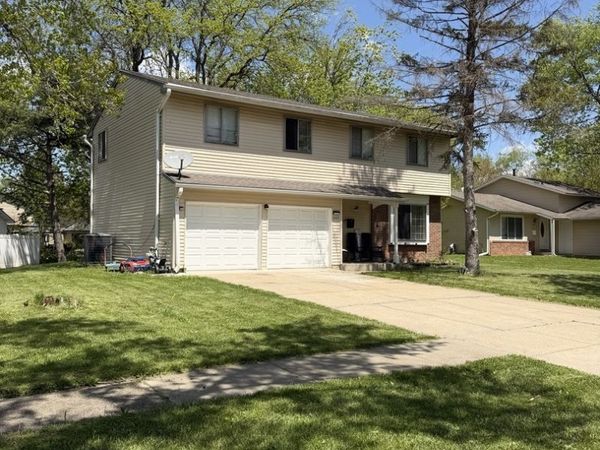 1064 Amherst Lane , University Park, IL 60484