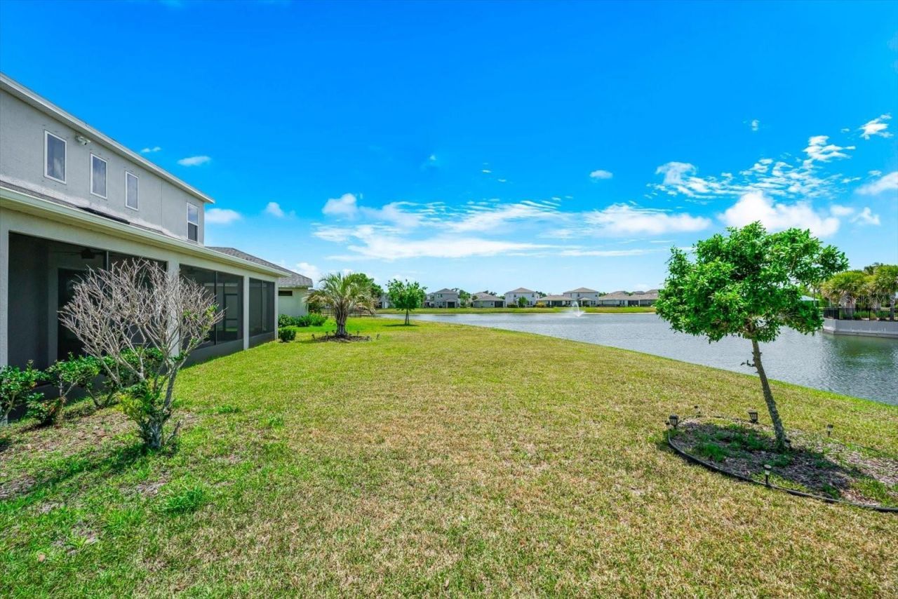 5633 Maidenstone Way, Palmetto, FL 34221 Photo