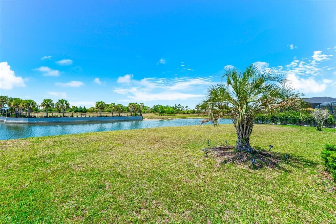 5633 Maidenstone Way, Palmetto, FL 34221 Photo