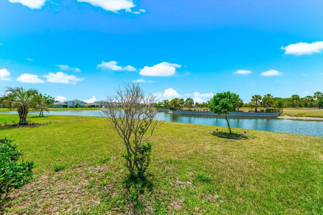 5633 Maidenstone Way, Palmetto, FL 34221 Photo