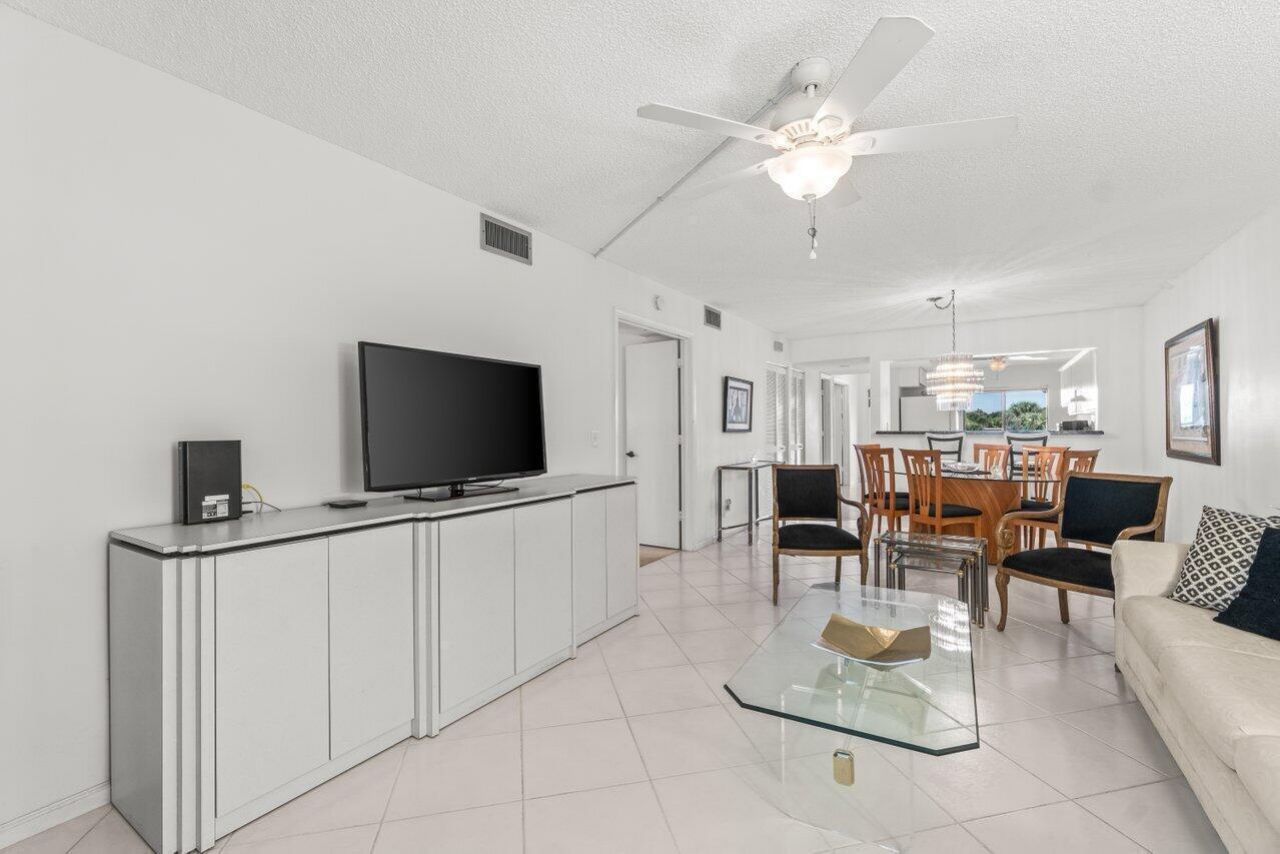 5380 Cedar Lake Drive, Unit 303, Boynton Beach, FL 33437 Photo