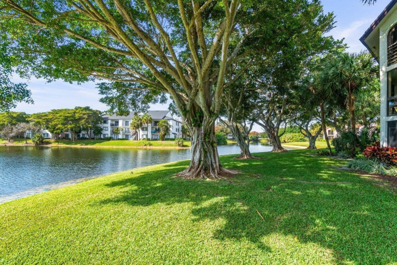 5380 Cedar Lake Drive, Unit 303, Boynton Beach, FL 33437 Photo