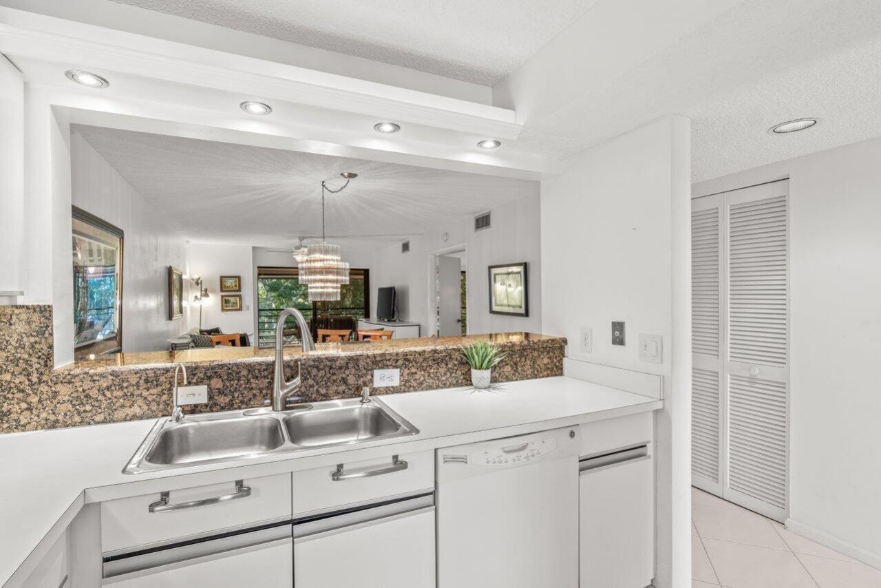 5380 Cedar Lake Drive, Unit 303, Boynton Beach, FL 33437 Photo